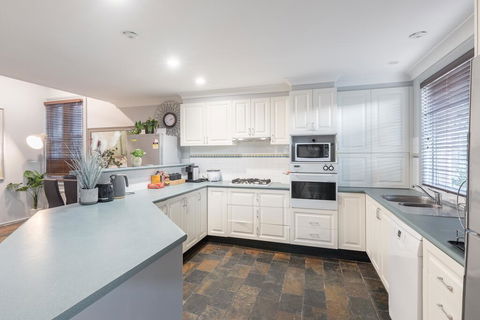 Boutique Private Rm Situated In The Heart Of Burwood1 - Newcastle Accommodation 2