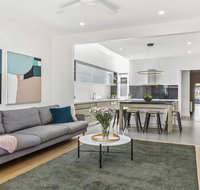 Boutique Stays - Victorian Vogue Richmond House - New Castle Tourism