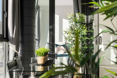 Braddon Penthouse, Top Location, Netflix, WiFi, Views - Newcastle Accommodation 1
