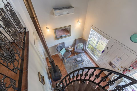 Briar Rose Cottages - Newcastle Accommodation 3