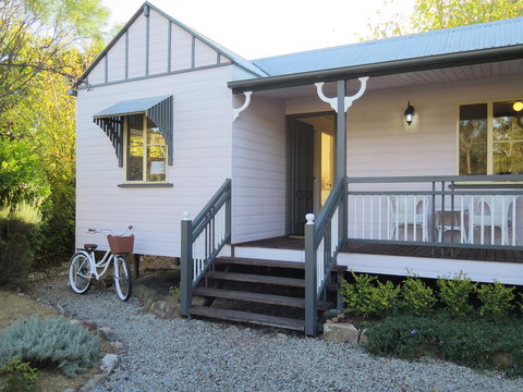 Briar Rose Cottages - Newcastle Accommodation 2