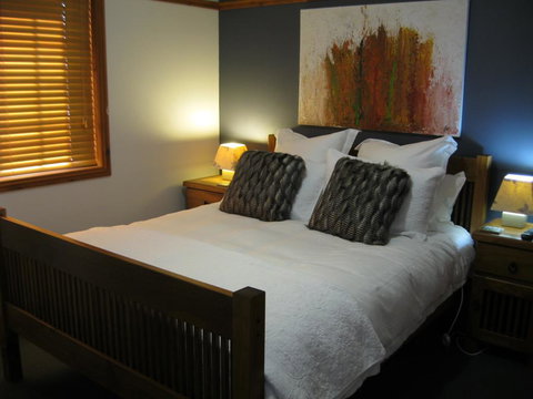 Brick Creek House - Newcastle Accommodation 3