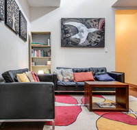 Bright and airy home tucked away in funky Newtown - Newcastle Accommodation