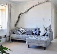 BRIGHT and airy TOP FLOOR apartment with FAB views - Newcastle Accommodation