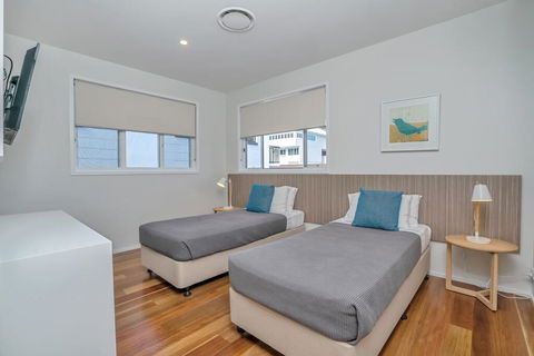 Bujerum Apartments On Burleigh - Newcastle Accommodation 3