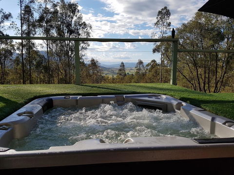 Bundera Lodge - New Castle Tourism 1