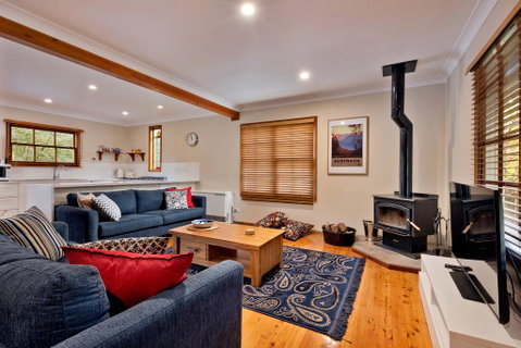Bunyip Cottage - Newcastle Accommodation 2