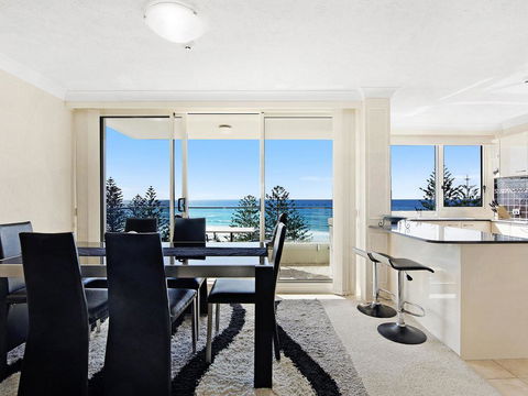 Burleigh Heads Private 2 Bed Ocean View - Newcastle Accommodation 3
