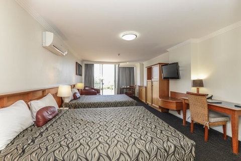 Burnett Riverside Hotel - Newcastle Accommodation 3