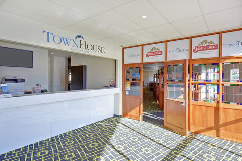Burnie Central Townhouse Hotel - New Castle Tourism 3