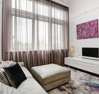 By George Super cool St Kilda loft - Newcastle Accommodation