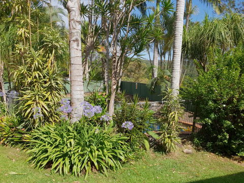 Byron Hinterland Hideaway - New Castle Tourism 0