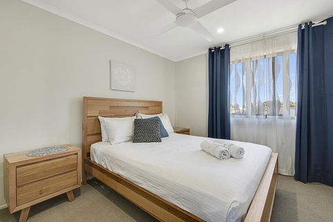 CANAL HOME NEAR MOOLOOLABA - New Castle Tourism 2