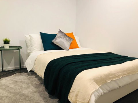 Canberra CBD Apartment 2BR 2BA 1Carpark - Newcastle Accommodation 2