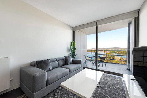 Canberra Luxury Apartment 5 - Newcastle Accommodation 0