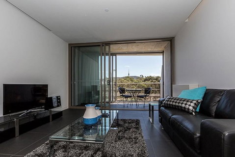 Canberra Luxury Apartment 8 - Newcastle Accommodation 2