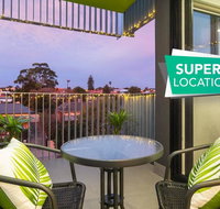 Canopy  44-Minutes from the CBD Train and Cafes - Wifi - Nespresso - Amenities - Newcastle Accommodation