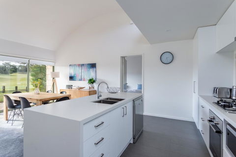 Cape Schanck Golf Getaway - Newcastle Accommodation 1