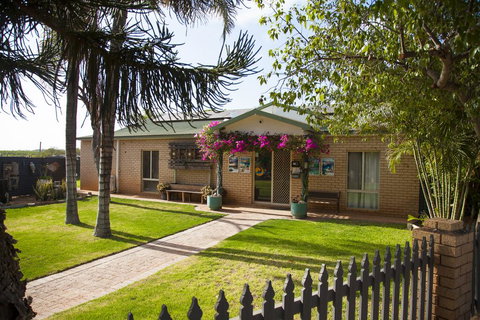 Capricorn Holiday Park - Newcastle Accommodation 0