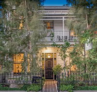 Captains Retreat Apartments and Cottages - Newcastle Accommodation