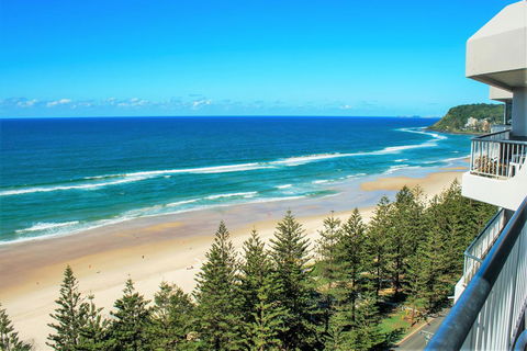 Cashelmara Beachfront Apartments - Newcastle Accommodation 3