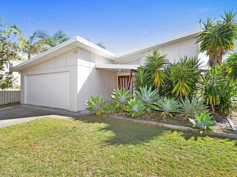 Casuarina Escape - New Castle Tourism 0