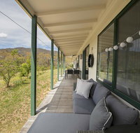 Cavallino - 52 Kunama Drive - Newcastle Accommodation