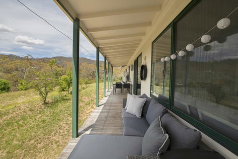Cavallino - 52 Kunama Drive - Newcastle Accommodation 0