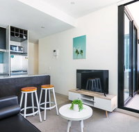 Central and Modern Apartment in Melbourne CBD - Newcastle Accommodation
