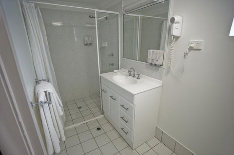 Centrepoint Motor Inn - New Castle Tourism 3