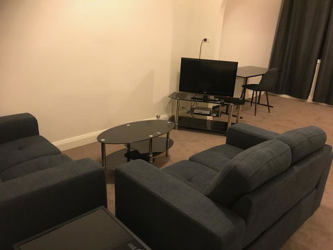 Charles Rasp Motor Inn & Cottages - Newcastle Accommodation 3