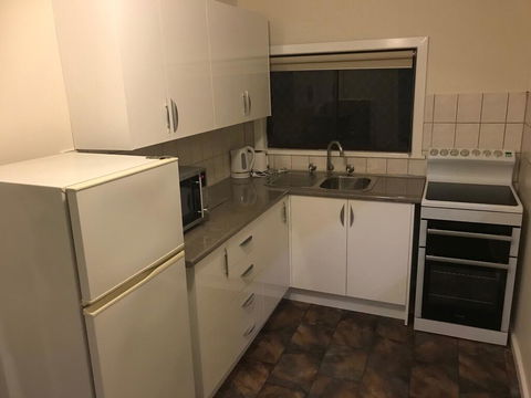 Charles Rasp Motor Inn & Cottages - Newcastle Accommodation 1