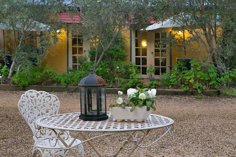 Chez Vous Villas Pokolbin - Newcastle Accommodation 3