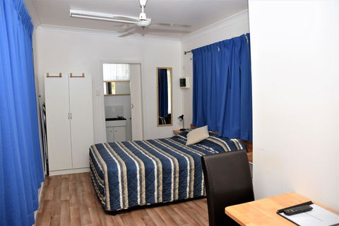 Chinchilla Motel - New Castle Tourism 2