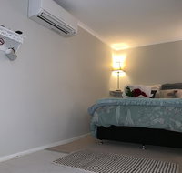 Churchill's BB twin spa getaway - Newcastle Accommodation