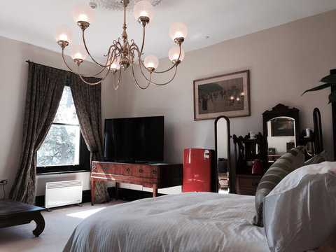 Claremont House - Newcastle Accommodation 2