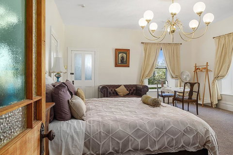 Claremont House - Newcastle Accommodation 1