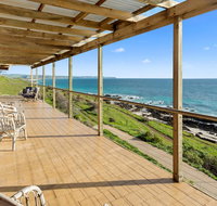 Cliffs End Beach Shack - 105 Gold Coast Drive Carrickalinga - Newcastle Accommodation