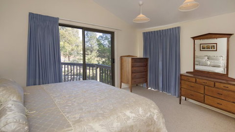 Cobbon Retreat - Newcastle Accommodation 1