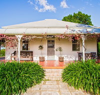 Cockfighters Ghost Vineyard Accommodation - Newcastle Accommodation