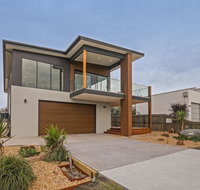 Coffs at Surf Beach Phillip Island - New Castle Tourism