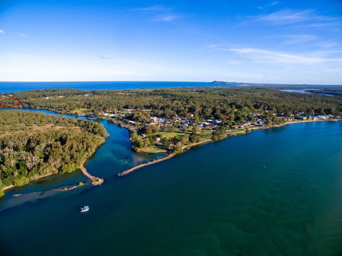 COLMER HOUSE At Dunbogan - Newcastle Accommodation 0