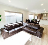 Comfortable 4BR 2Bath House Tarneit Melbourne - Newcastle Accommodation