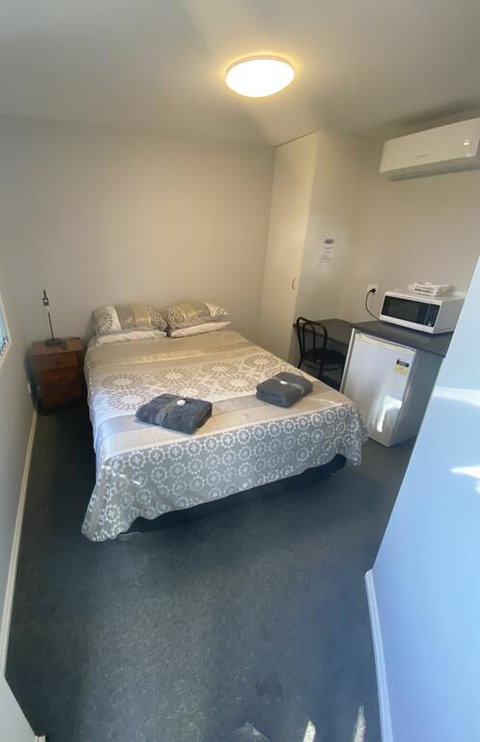 Commercial Hotel Curlewis - Newcastle Accommodation 3