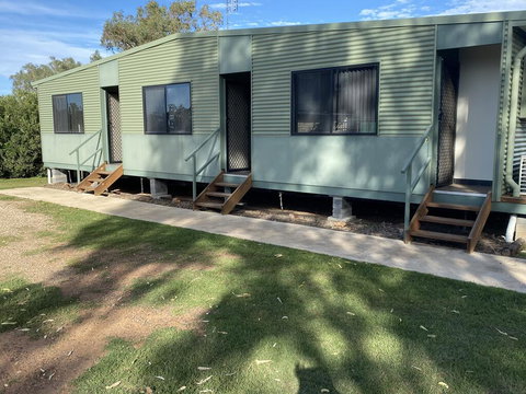 Commercial Hotel Curlewis - Newcastle Accommodation 1