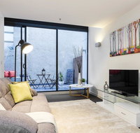 Complete Host AquaLuna Apartments - Newcastle Accommodation