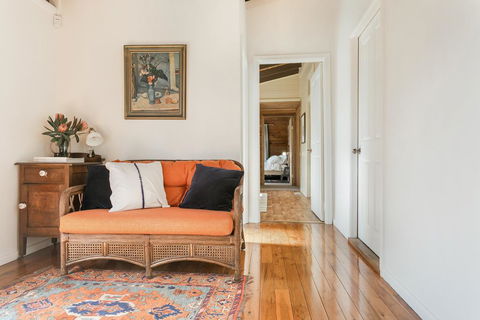 Cooee Cottage - Newcastle Accommodation 2