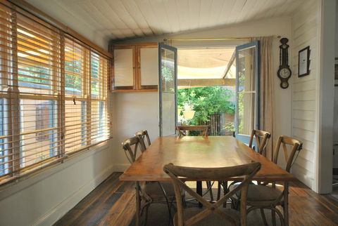 Cooma Cottage - Newcastle Accommodation 2