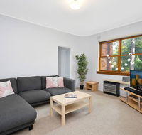 Cosy 2BR plus Parking in Nth Sydney - Newcastle Accommodation