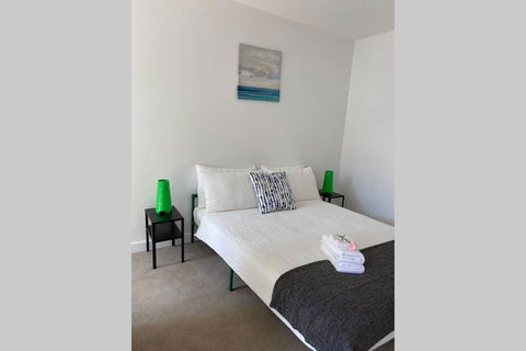 Cosy Apartment @ Clayton (Monash17) - Newcastle Accommodation 0